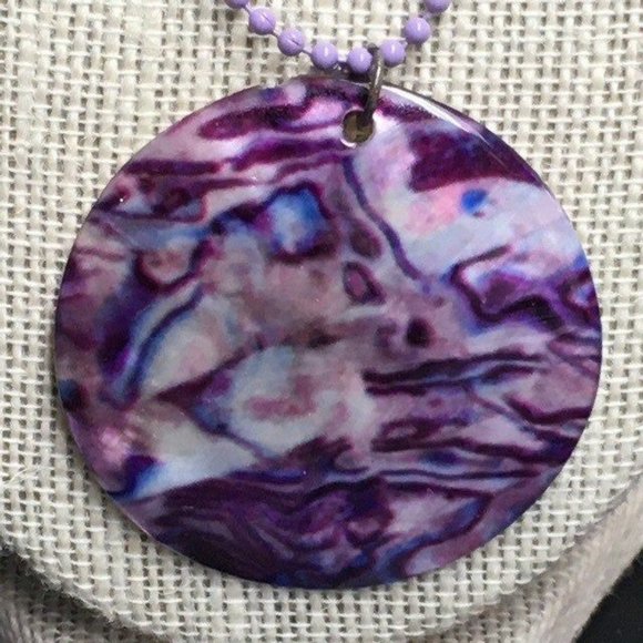 MOP Pendant Necklace Purple Blue Shell Ball Chain Mother Of Pearl Retro BoHo - Picture 2 of 5